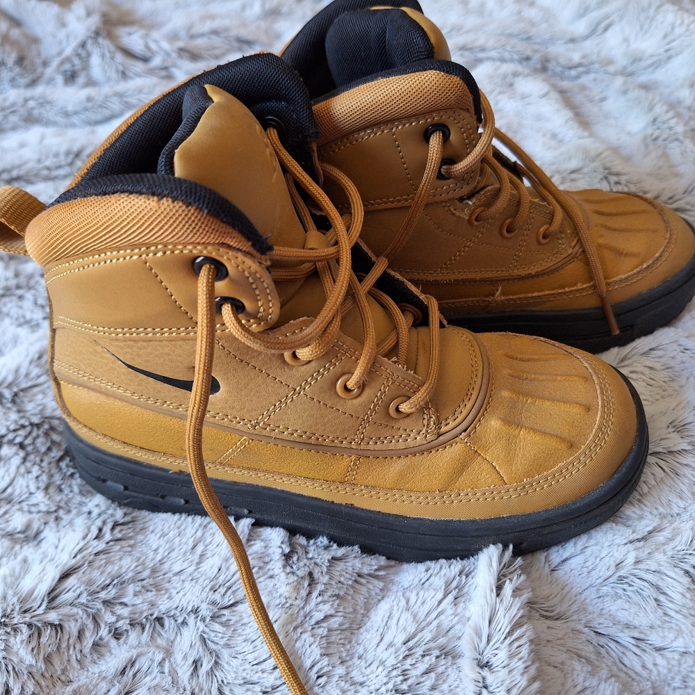 Kids Nike Woodside ACG Boots